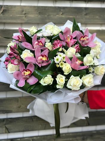 Букет цветов из: Розы и Хризантемы в Попутная