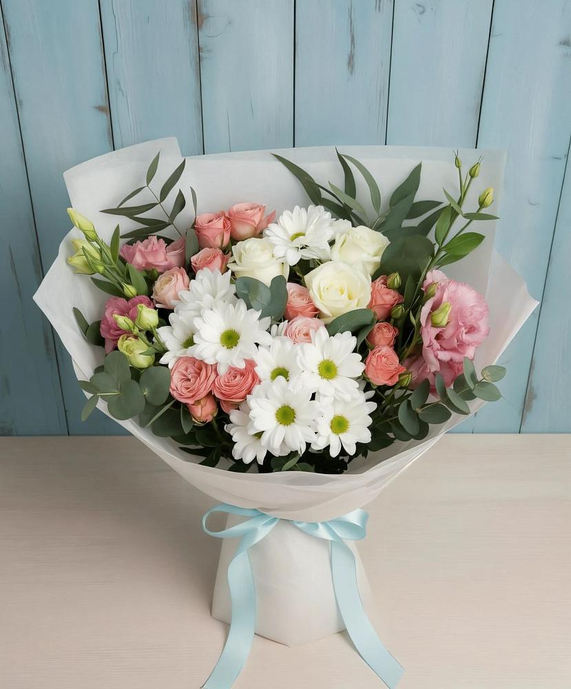 Букет цветов из: Розы, Лизиантусы и Хризантемы в Попутная