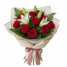 Букет цветов из:  Лилии и Розы в Попутная