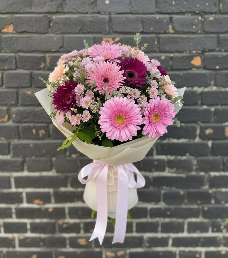 Букет цветов из: Герберы и Хризантемы в Попутная