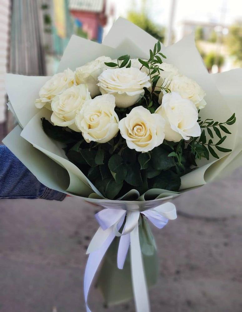 Букет Белые розы Проуд в Попутная