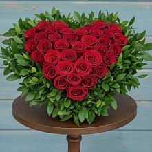 Цветочная композиция из Розы в виде сердца #REPLACE_PRED# Попутная