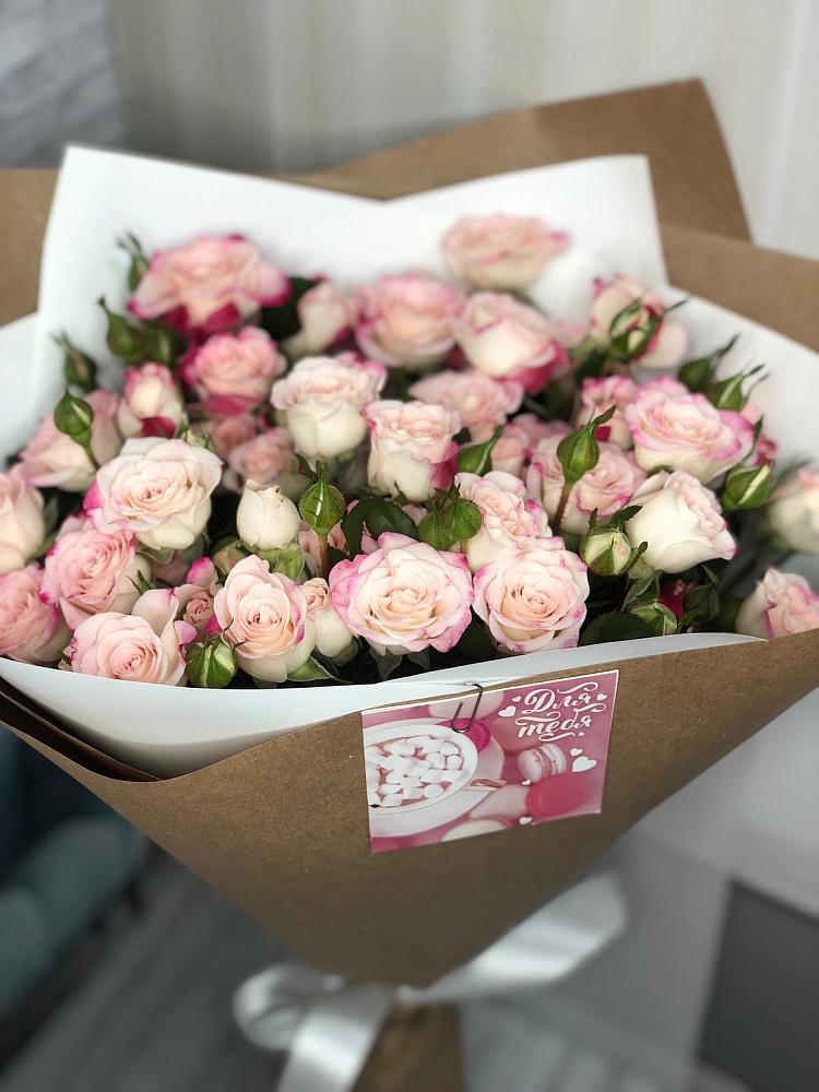 Букет цветов из: Розы в Попутная