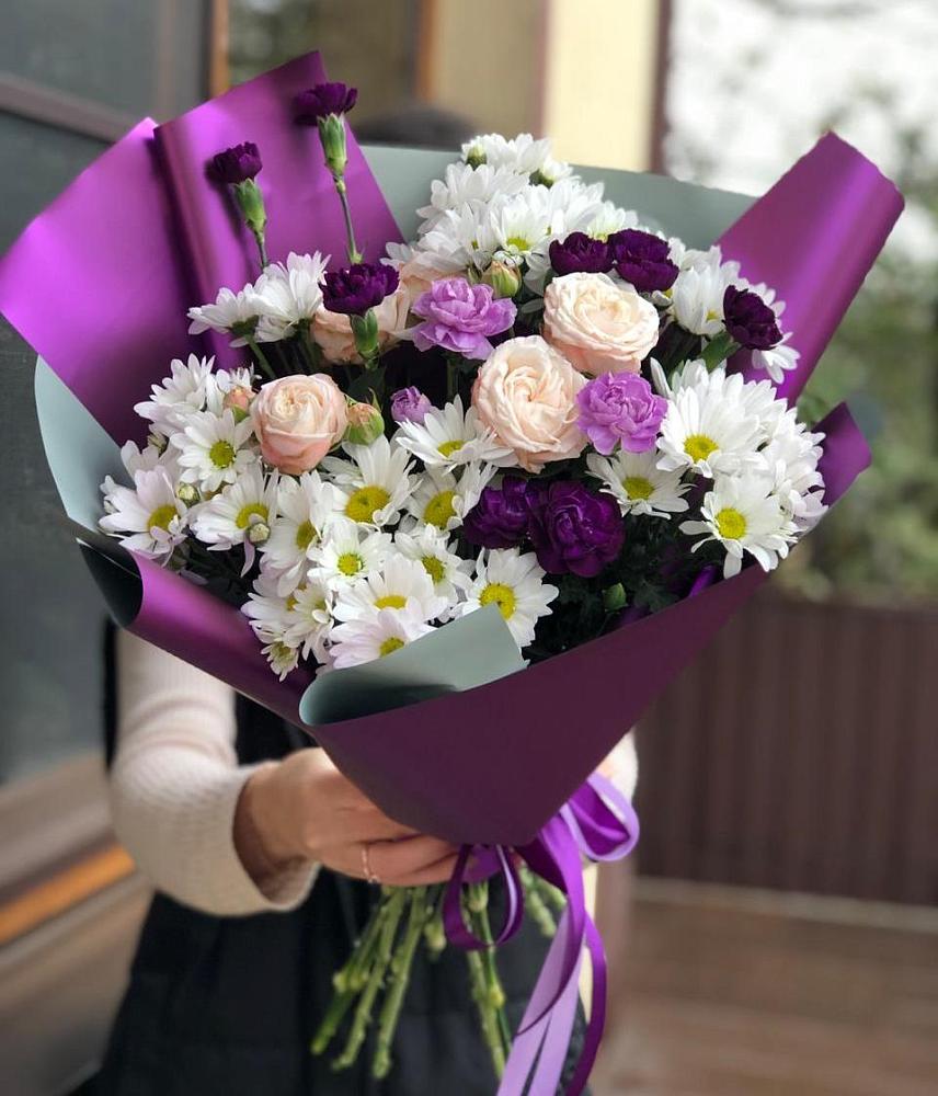 Букет цветов из: Хризантемы, Гвоздики и Розы в Попутная