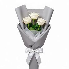 Букет 3 белые розы в Попутная