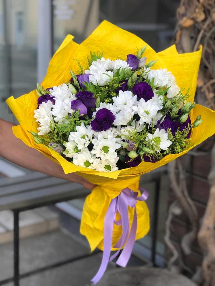 Букет цветов из: Ирисы, Хризантемы и Ромашки в Попутная