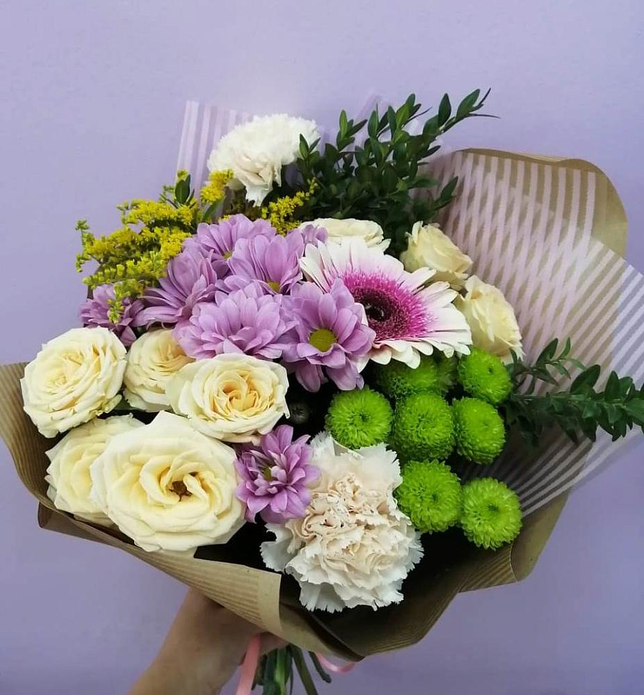 Букет цветов из: Хризантемы, Розы, Гвоздики и Герберы в Попутная