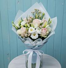 Букет цветов из:  Розы и Лизиантусы в Попутная