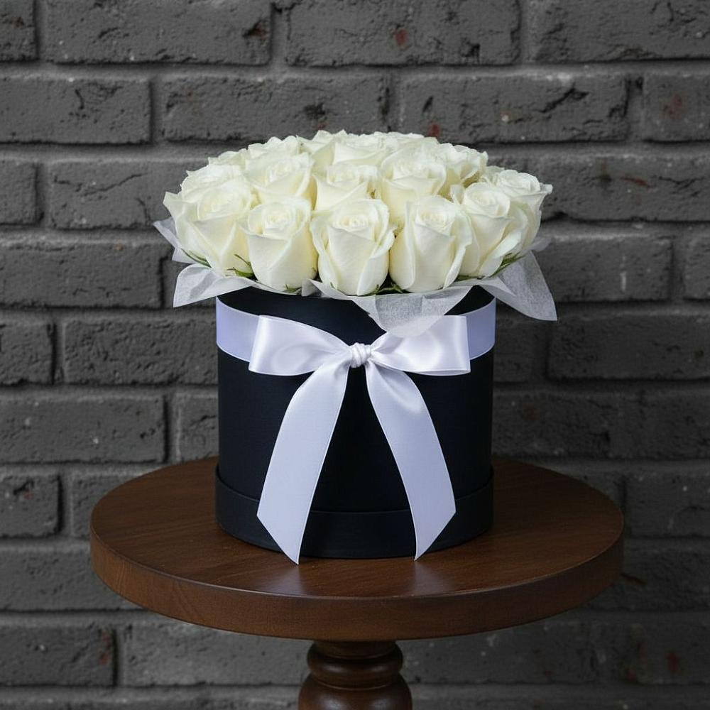 Цветочная композиция из Розы в шляпной коробке в Попутная